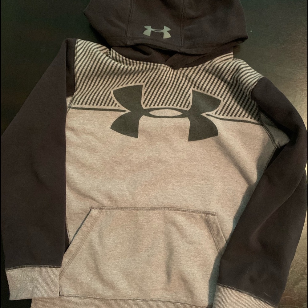 Boys UA hoodie